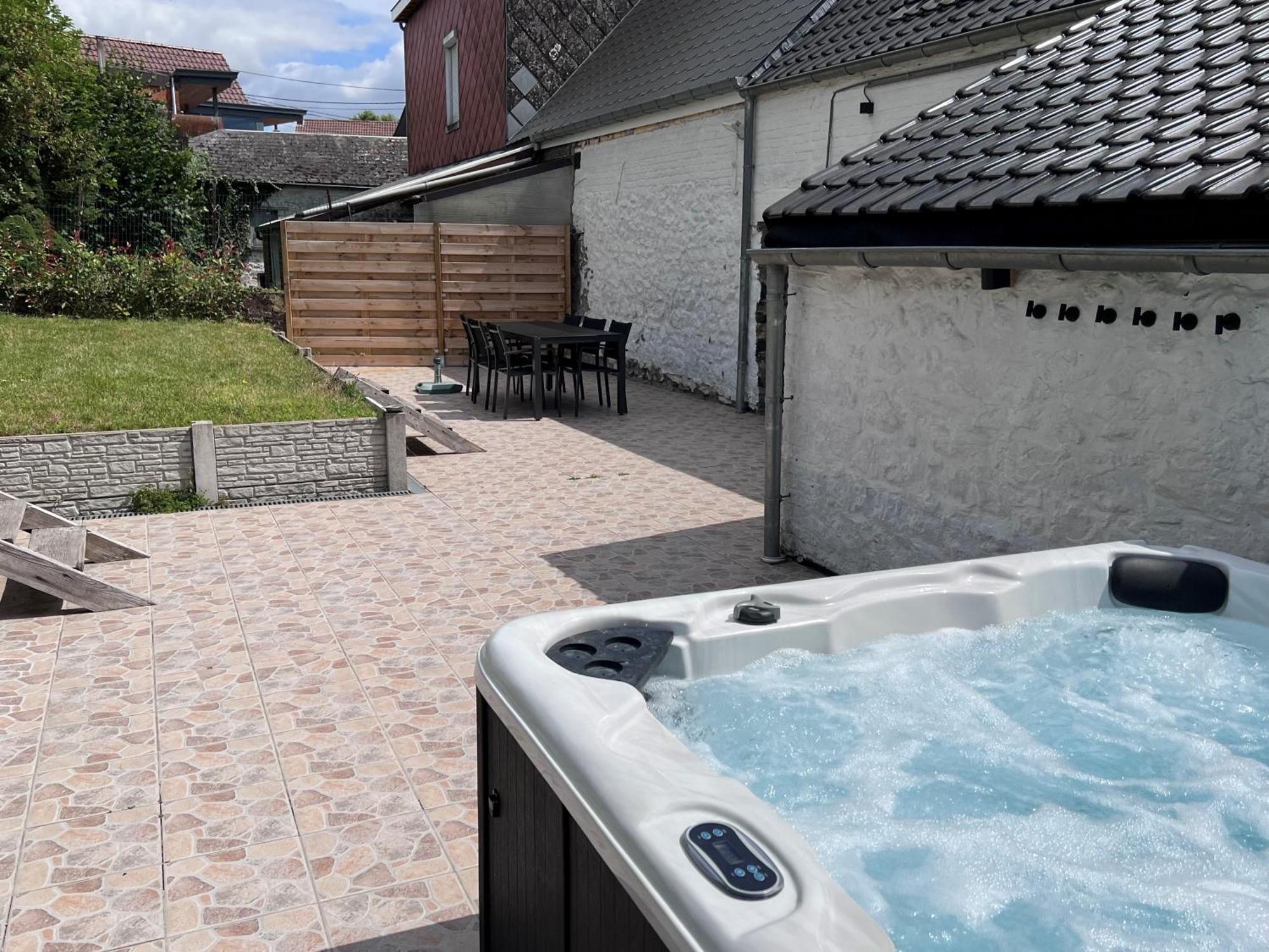 Gite Rubis - Jacuzzi - Pairi Daiza - 6 Pers Брюжлет Екстериор снимка