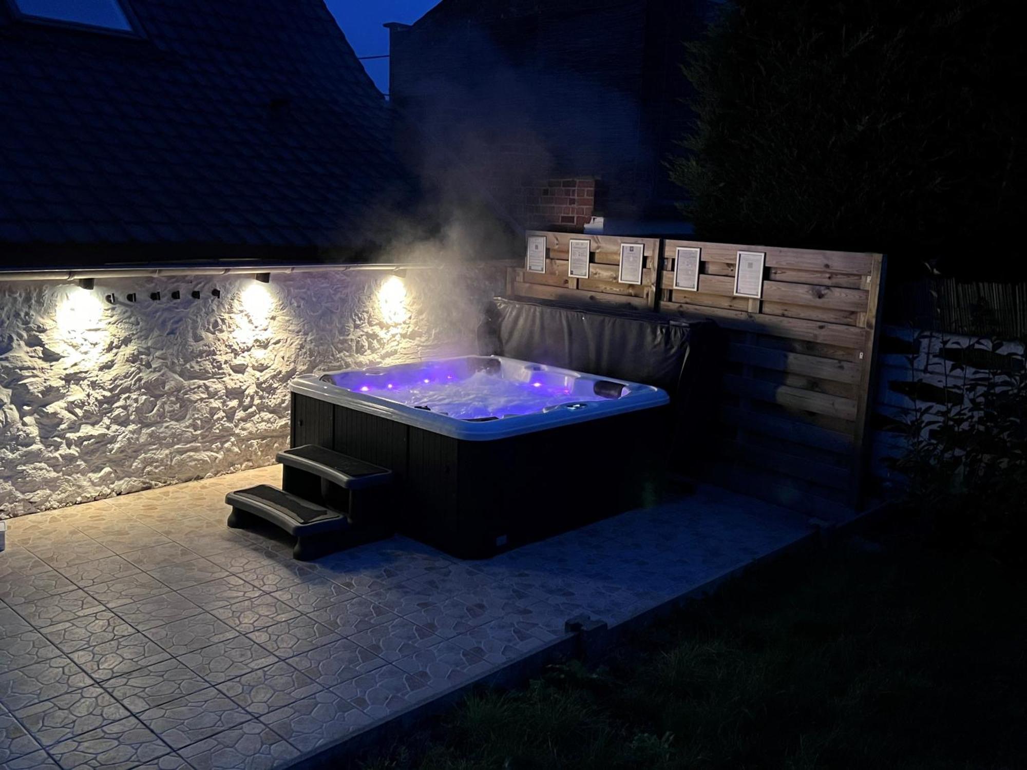 Gite Rubis - Jacuzzi - Pairi Daiza - 6 Pers Брюжлет Екстериор снимка